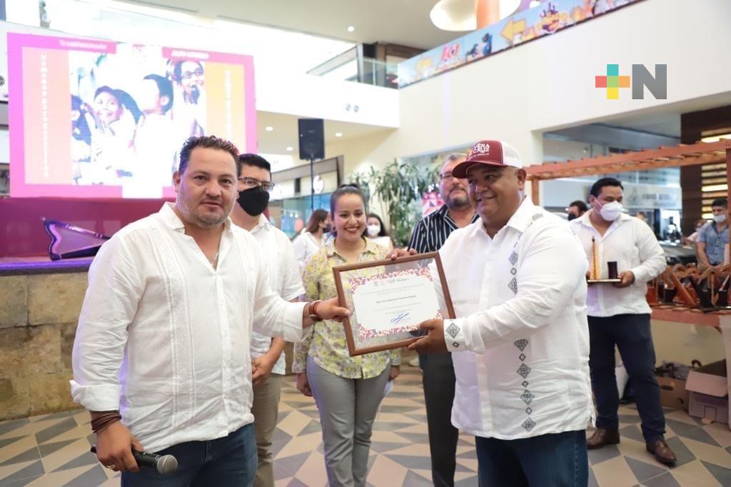 Más de cien artesanos comercian sus productos en Tienda “Orgullo Veracruzano” de Boca del Río