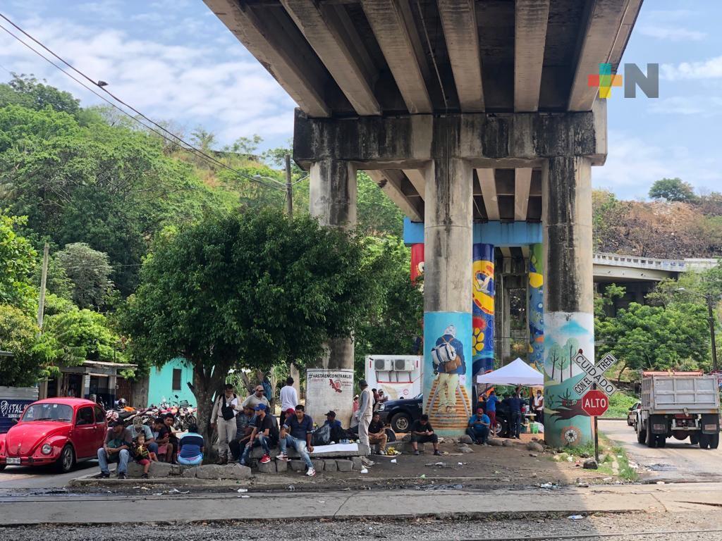 Migrantes siguen llegando aunque intentan evadir el uso del tren