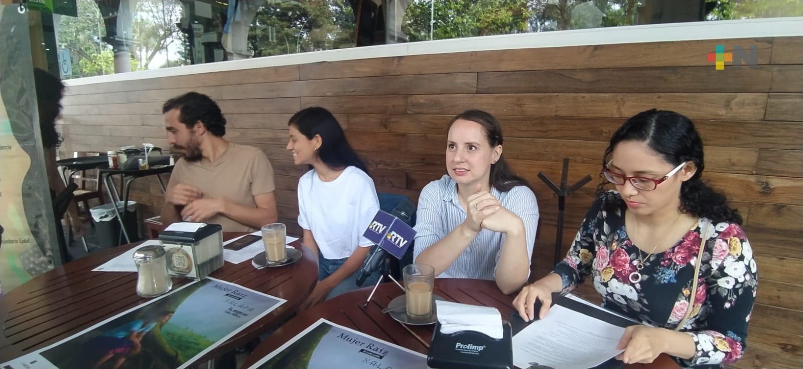 Obra «Mujer raíz» promovida por el IVEC alienta perspectiva de género