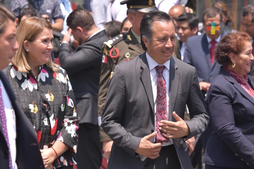 Asiste presidenta del Congreso a ceremonias por aniversario de la Batalla de Puebla