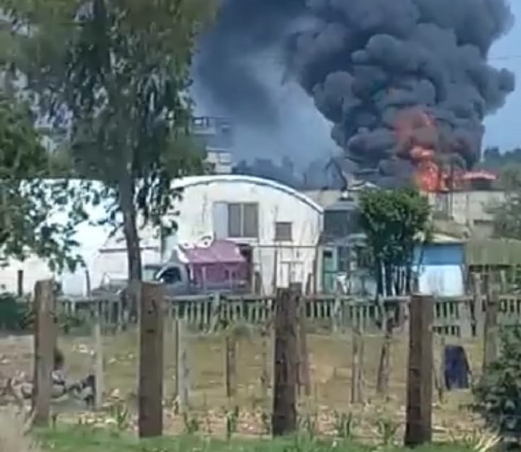 Reportan incendio en planta impregnadora en Las Vigas de Ramírez, Veracruz