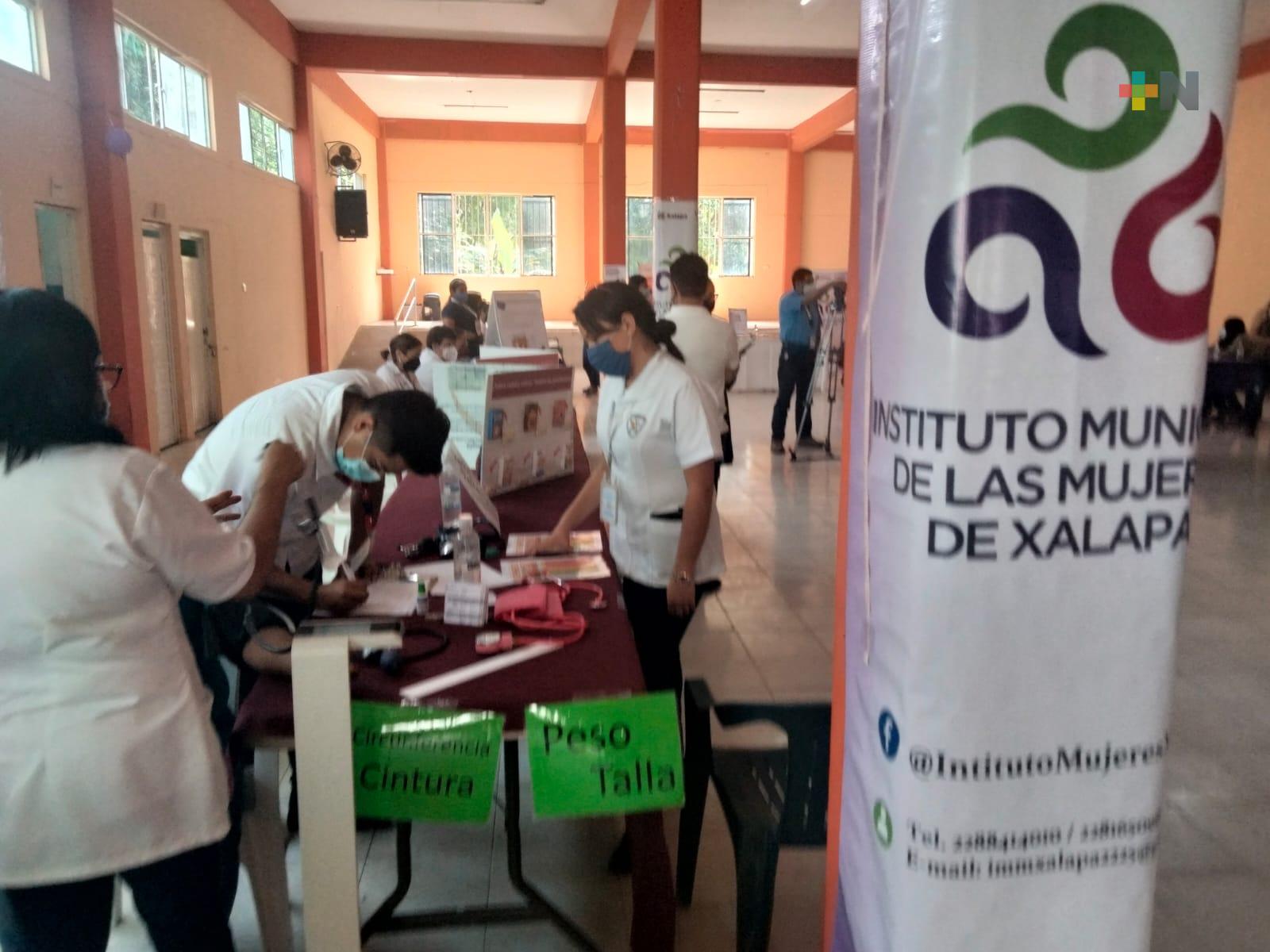 Consultas de salud para mujeres de El Castillo; celebrar Día de las Madres sanas