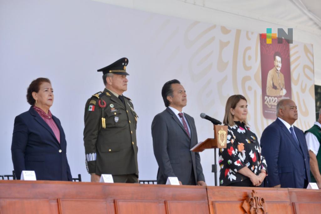Gobernador toma protesta a mujeres voluntarias del SNM y a conscriptos