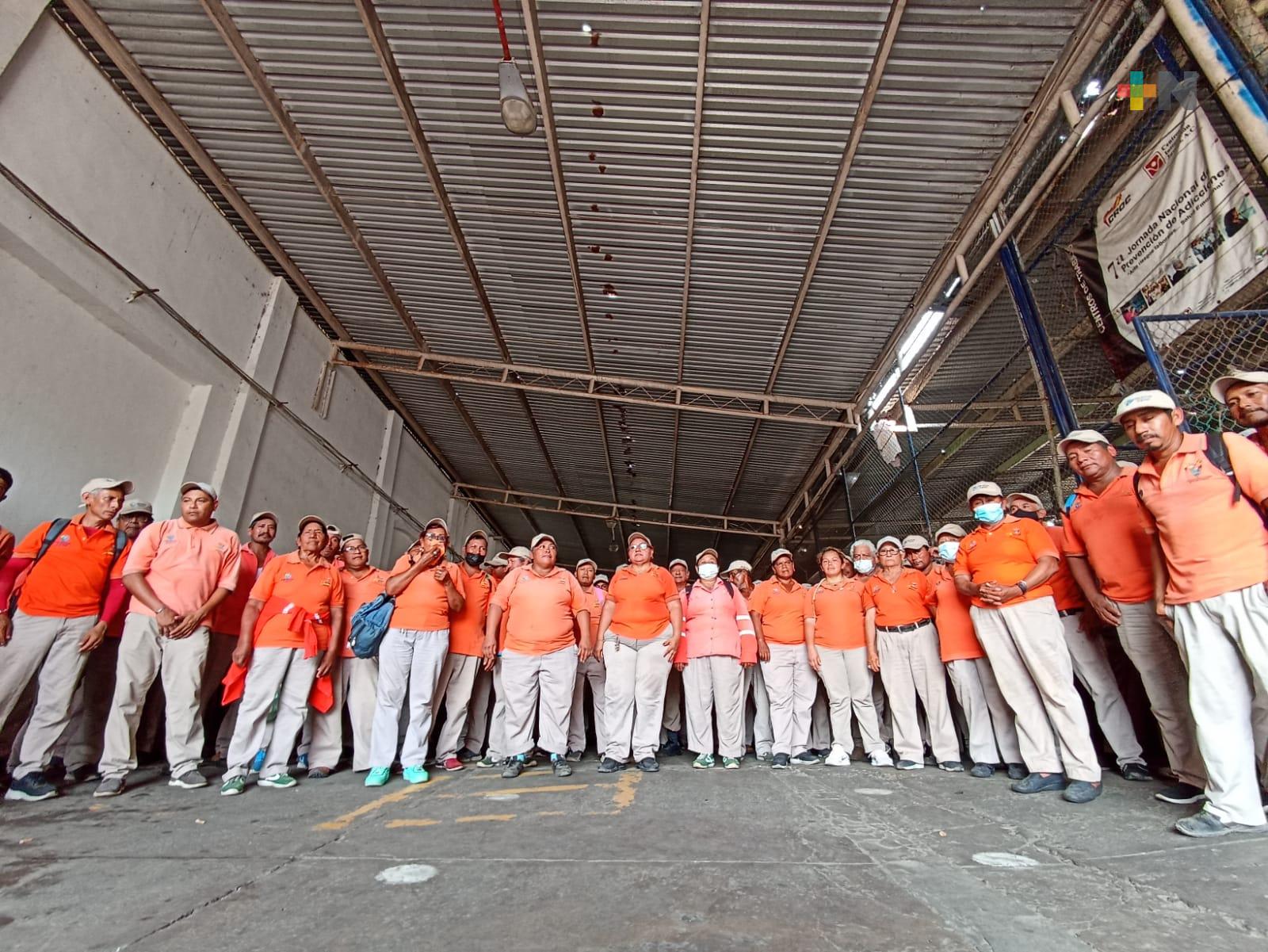 Alcaldía de Veracruz colocó cadenas en bodegas para impedir trabajar a empleados de limpia