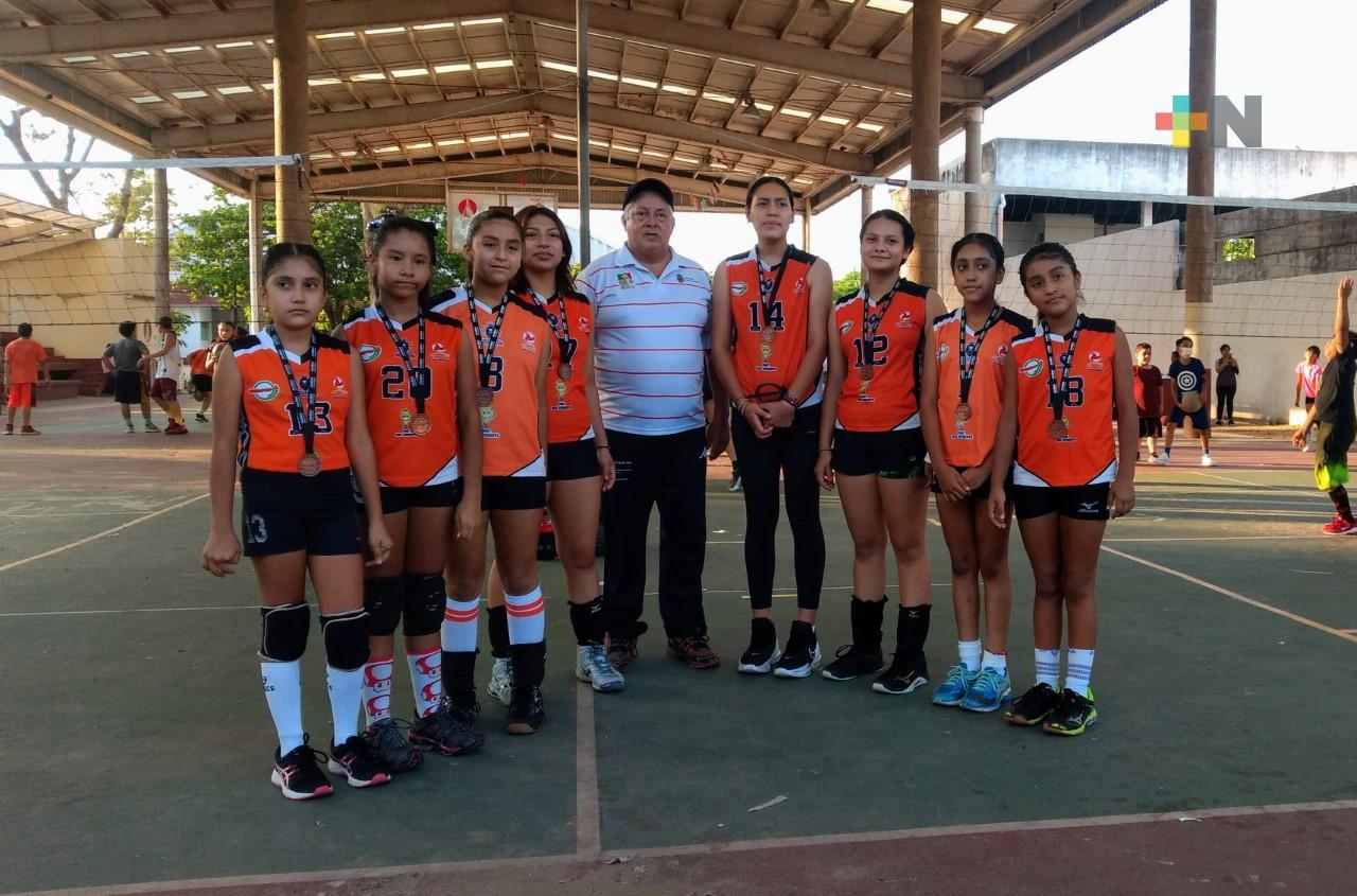 Ganaron Campeonato Nacional de Voleibol celebrado en Coatepec