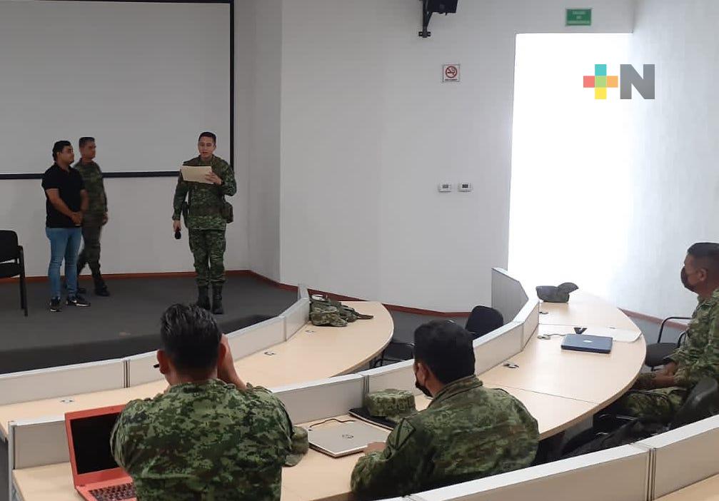 Brinda exitoso Taller fotográfico, Julio César Ramón en la 26/a Zona Militar de La Boticaria