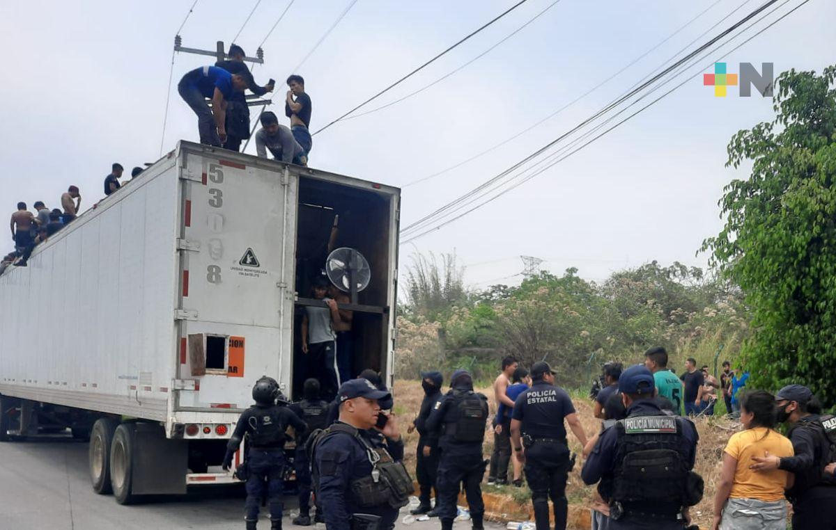 Resguarda SSP a migrantes abandonados en autopista Córdoba-Orizaba