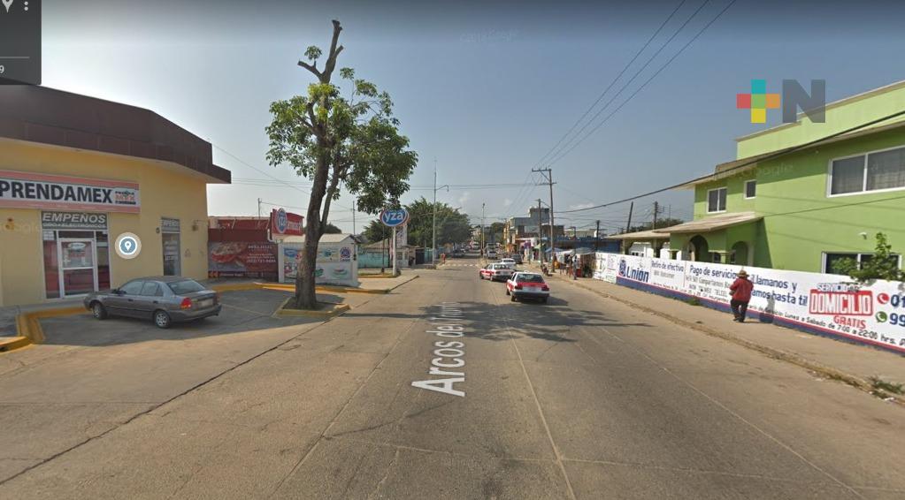 Quitan nombre «Dante Delgado» a una avenida del municipio de Minatitlán