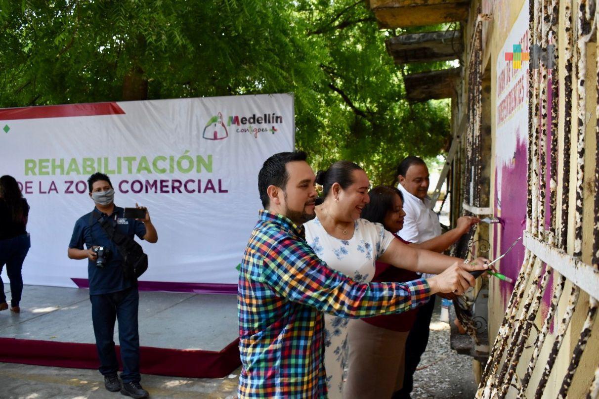 Inicia Marcos Isleño rehabilitación de la zona comercial de Medellín