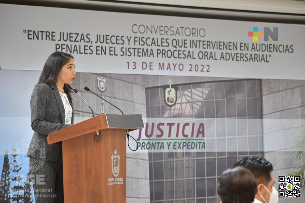 Titular de la FGE preside «Conversatorio entre juezas, jueces y fiscales»