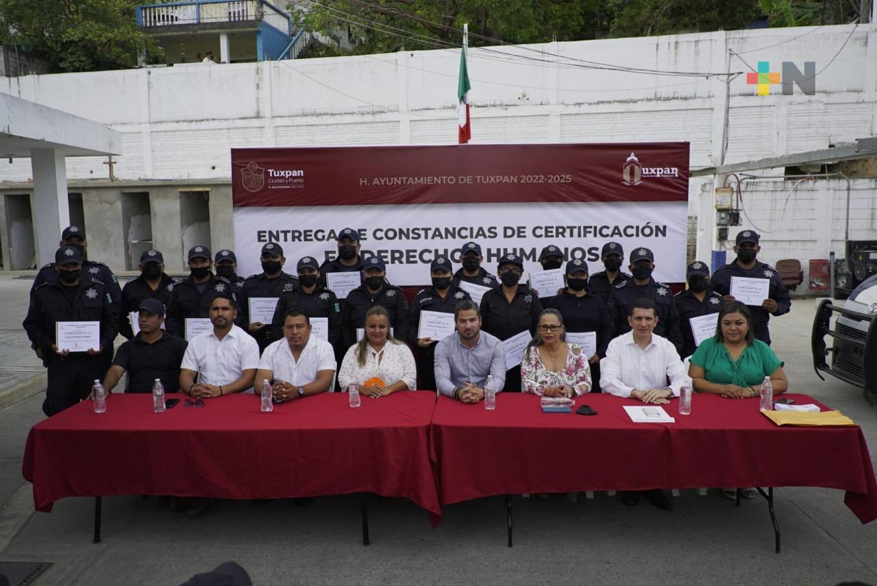 Capacitan a elementos policíacos en materia de Derechos Humanos