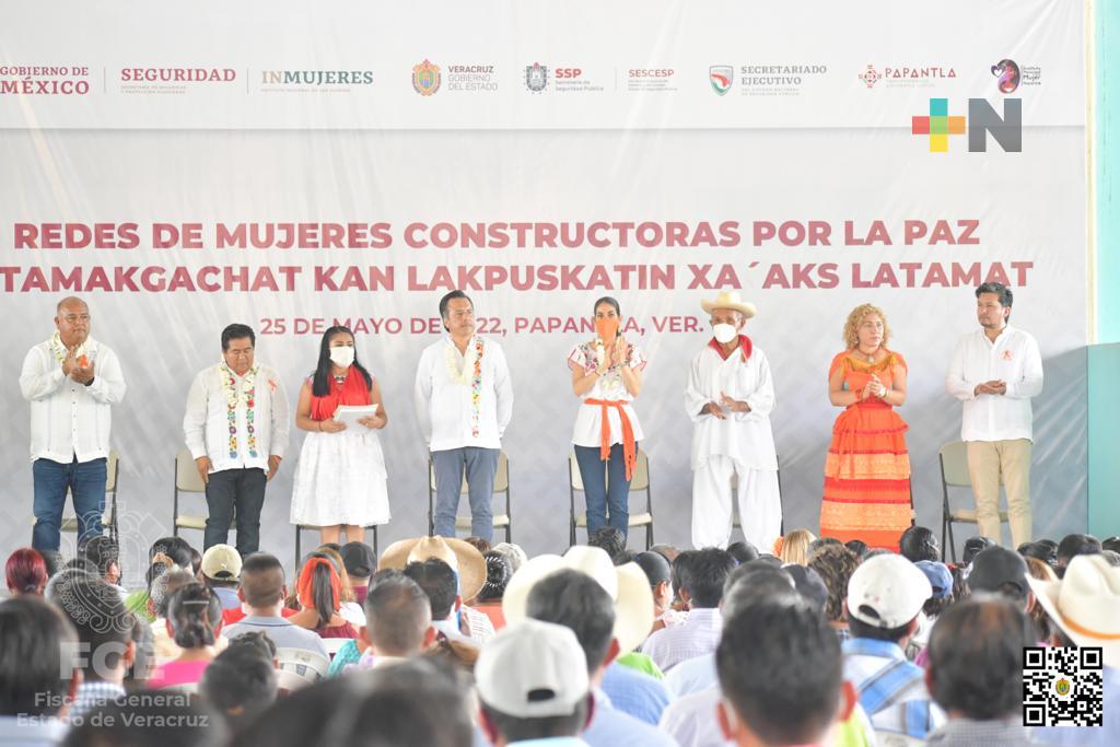 Fiscal General del Estado asiste a la toma de protesta de integrantes de la Red de Mujeres Constructoras de Paz