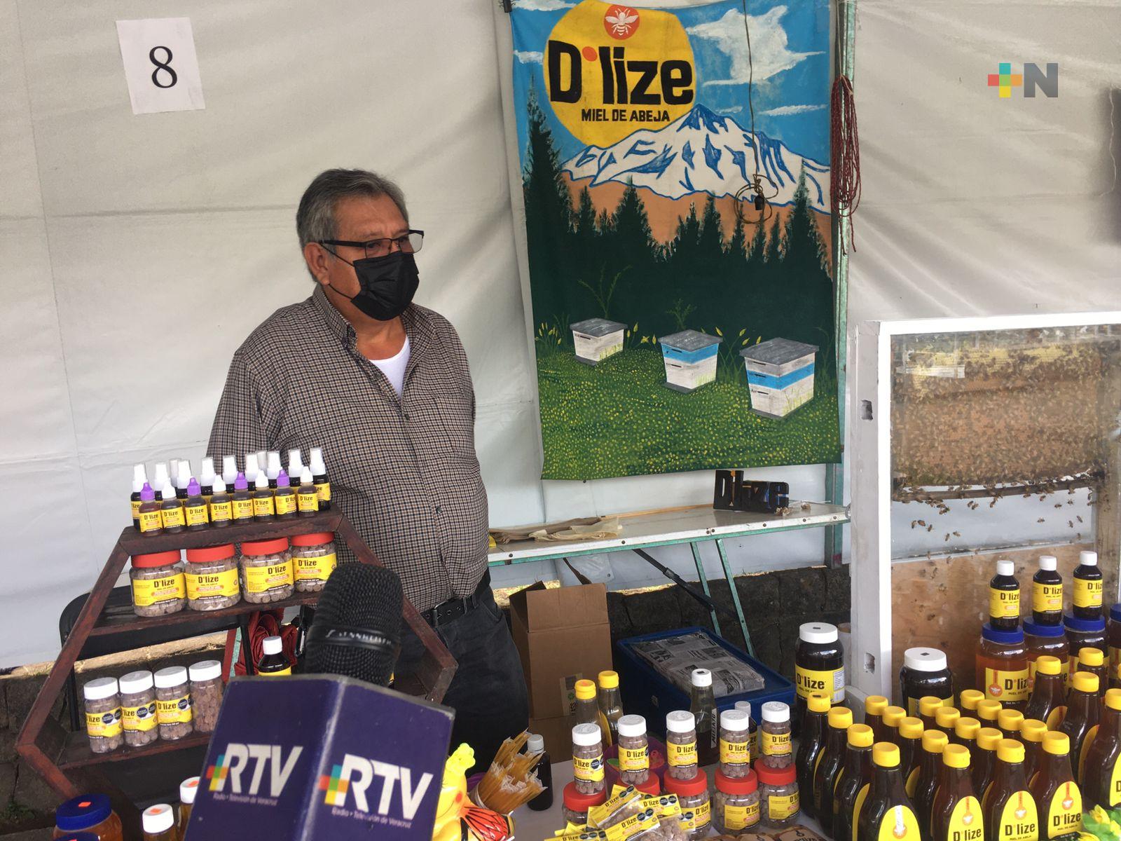 En Xalapa continúa la Expo Flor y Miel 2022