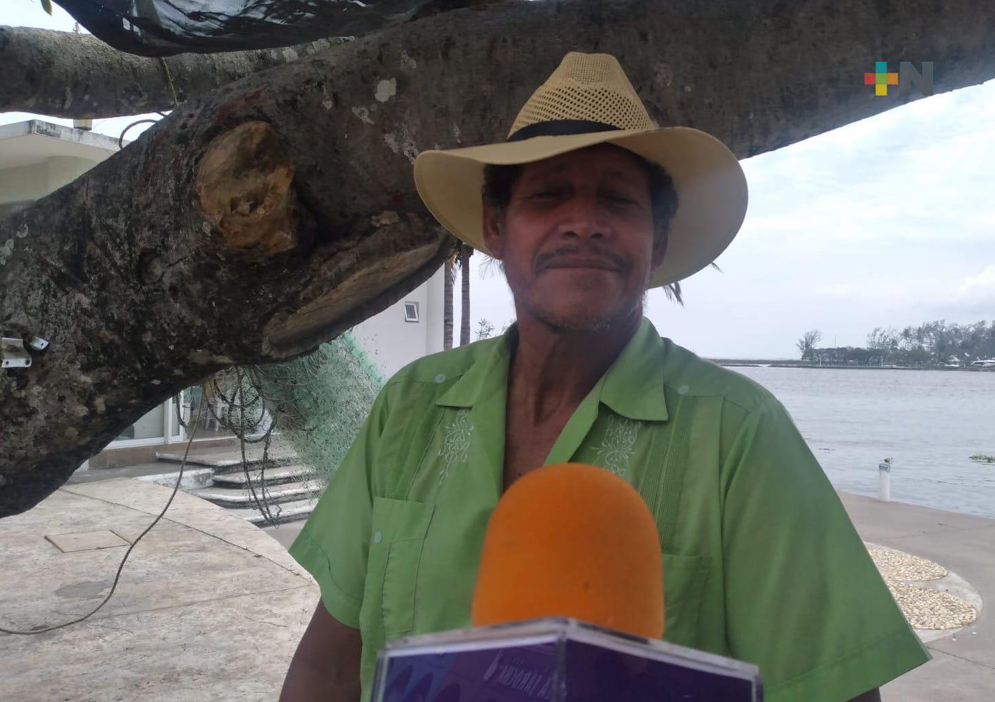 Se alistan pescadores boqueños ante la temporada de ciclones y huracanes