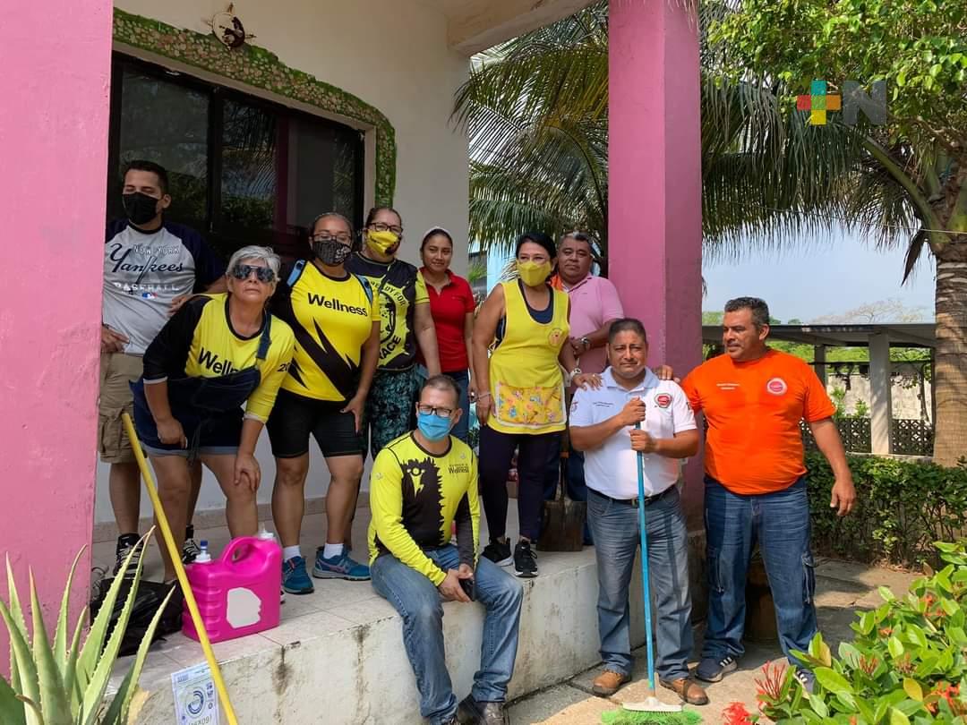 Inicia rescate de Casa de Amor para niños con cáncer en Coatza; realizan limpieza