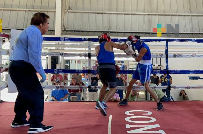«Rapidito» López derrotó a «Memín Rojas en función de boxeo amateur
