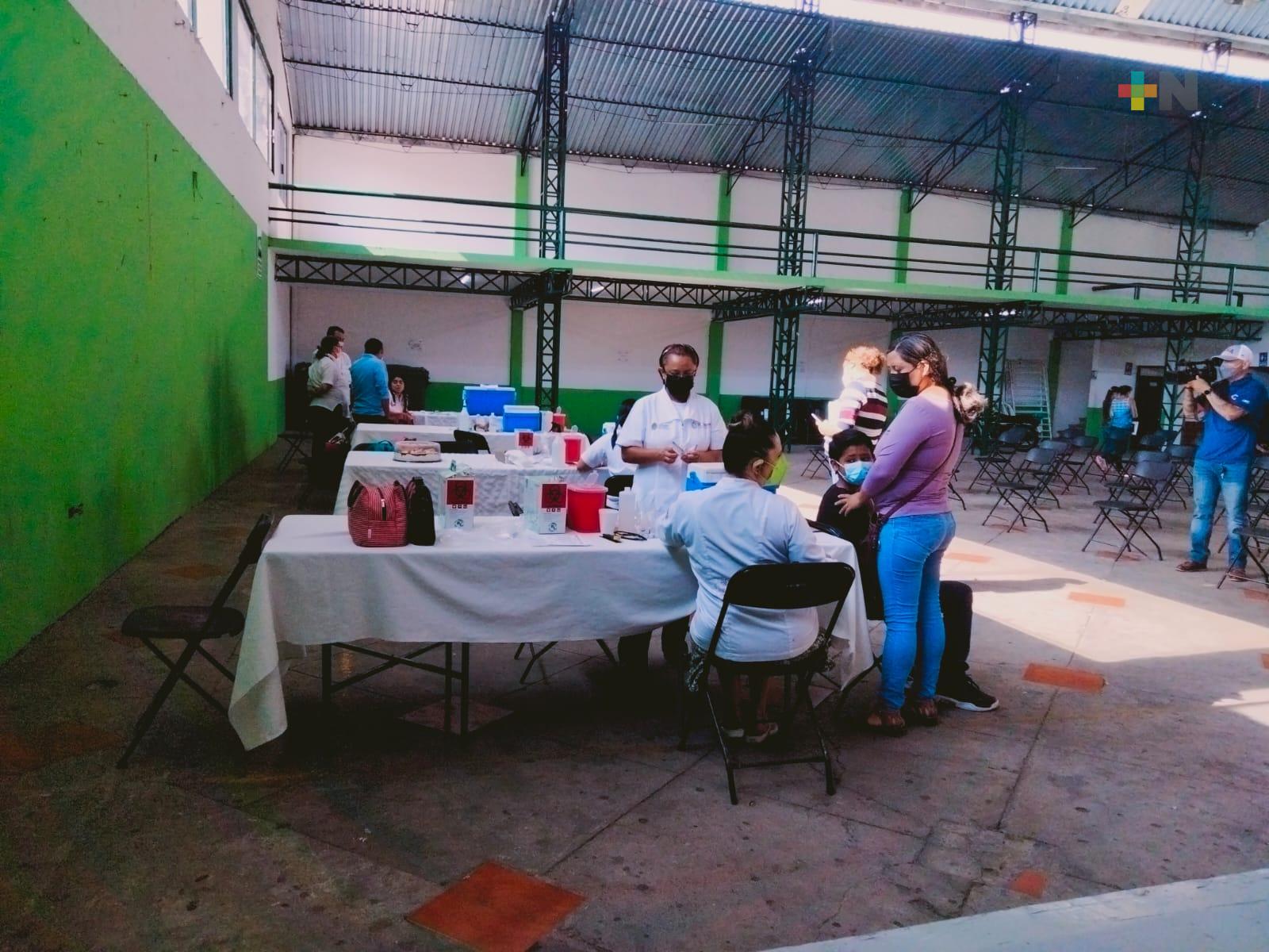 Vacunación antiCovid para menores de 12 a 17 años sigue; tocó hoy a Jilotepec