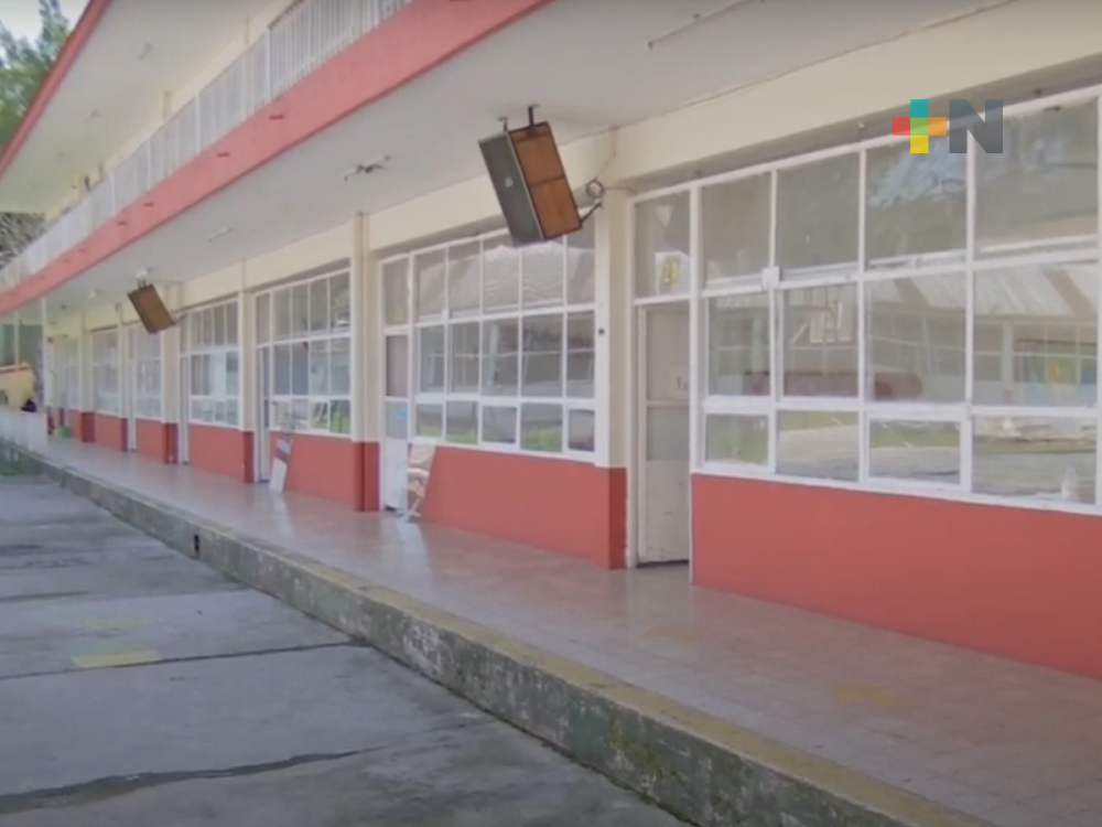 En Veracruz más de siete mil escuelas en proceso de adquirir sus escrituras