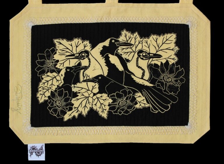 Inaugura JEX la exposición Aviario mexicano, gráfica y bordado de Diana Ruiz