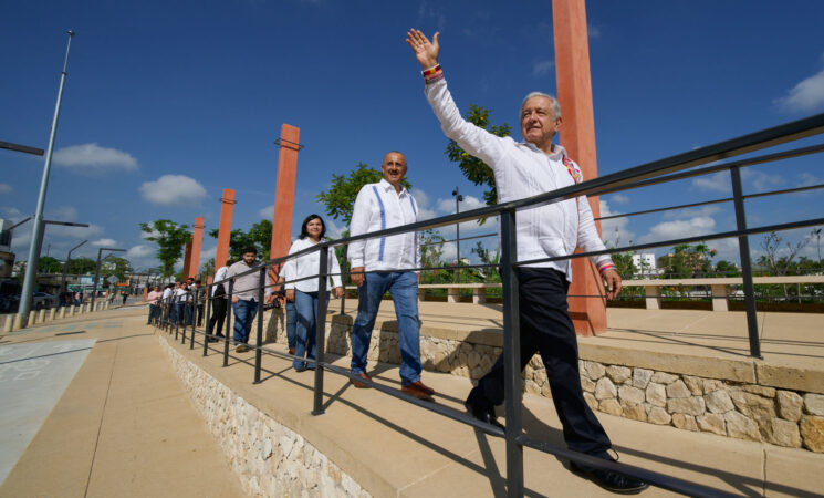 Presidente supervisa construcción del Malecón de Villahermosa, Tabasco