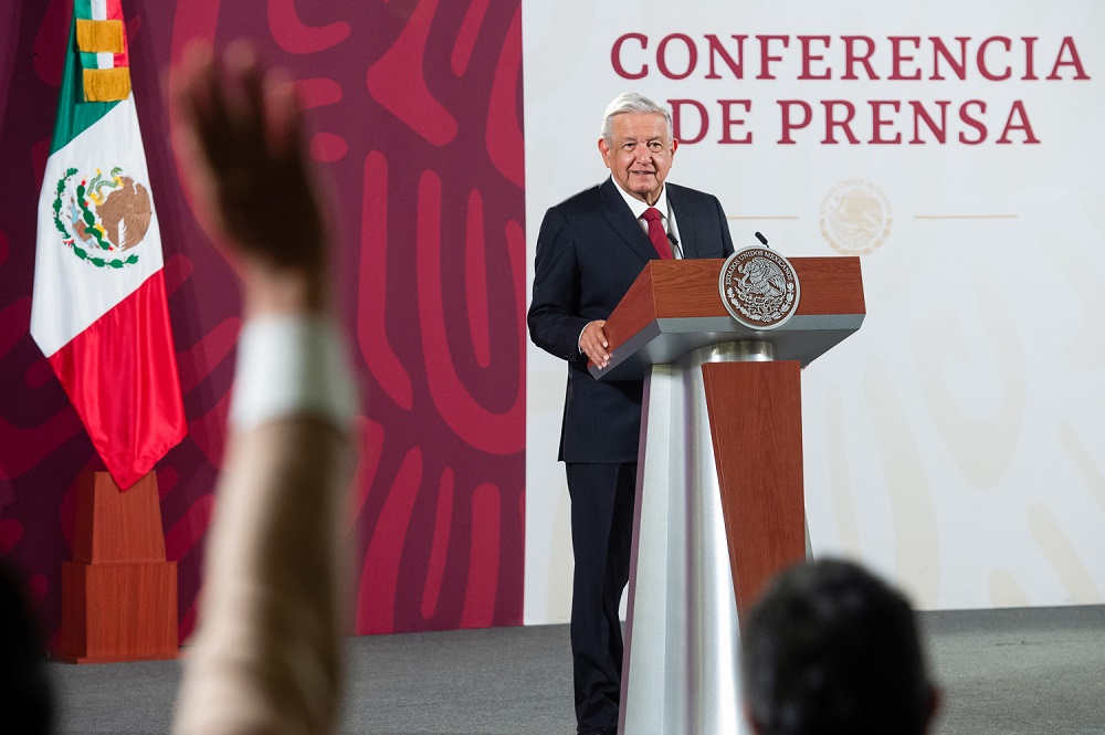 Precio de combustibles no aumentará; subsidio al IEPS está garantizado: AMLO