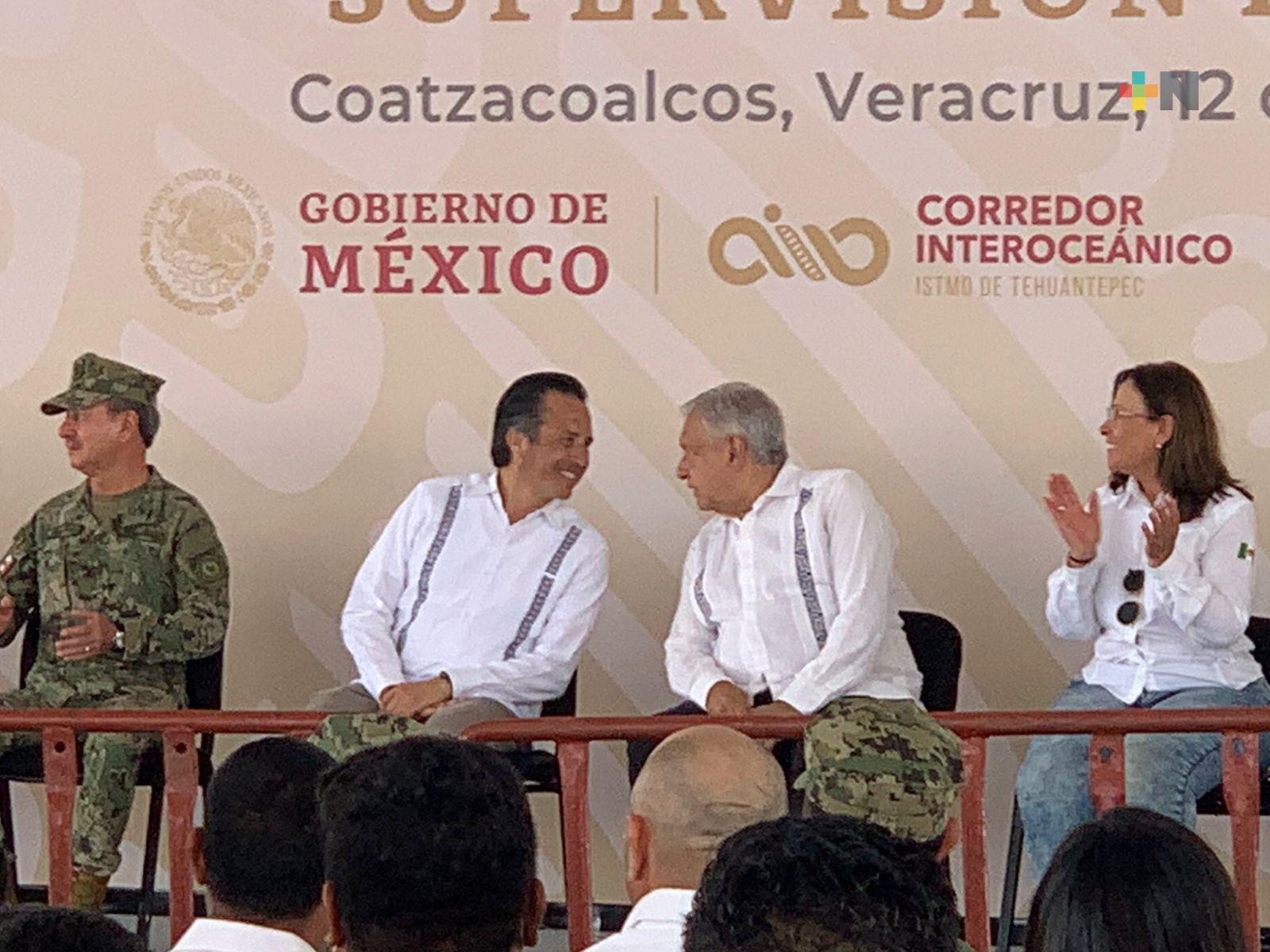 Presidente López Obrador supervisa obra de modernización del Puerto de Coatzacoalcos