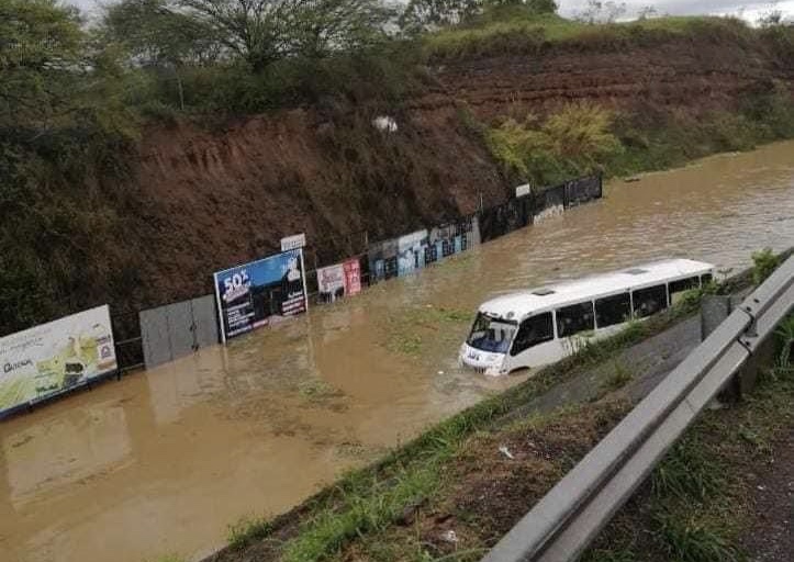 Protección Civil de Xalapa atiende afectaciones por lluvias