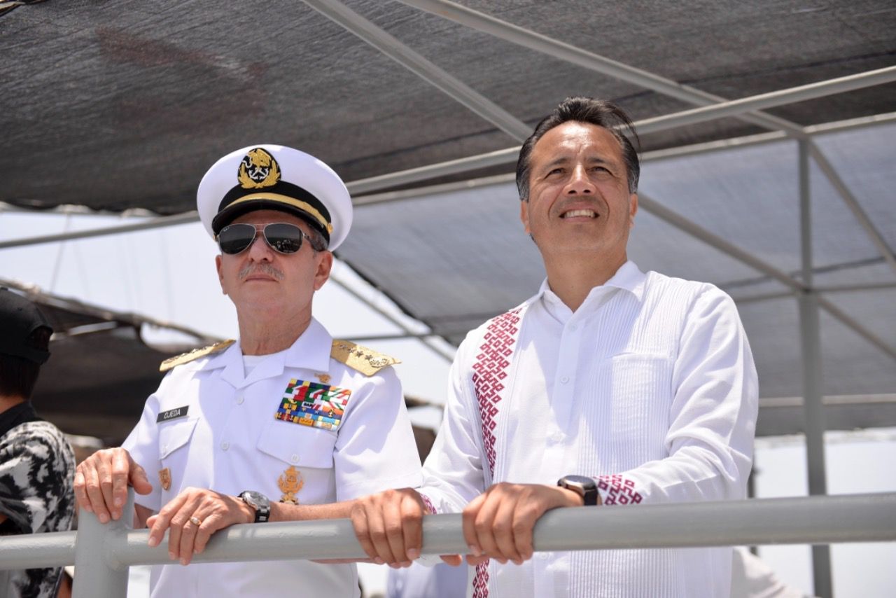 Gobernador preside ceremonia marítima y desfile aéreo del Festival Velas Latinoamérica 2022