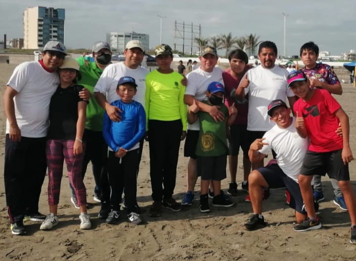 Real Victoria celebró el «Día del Padre» con un rally deportivo en la playa