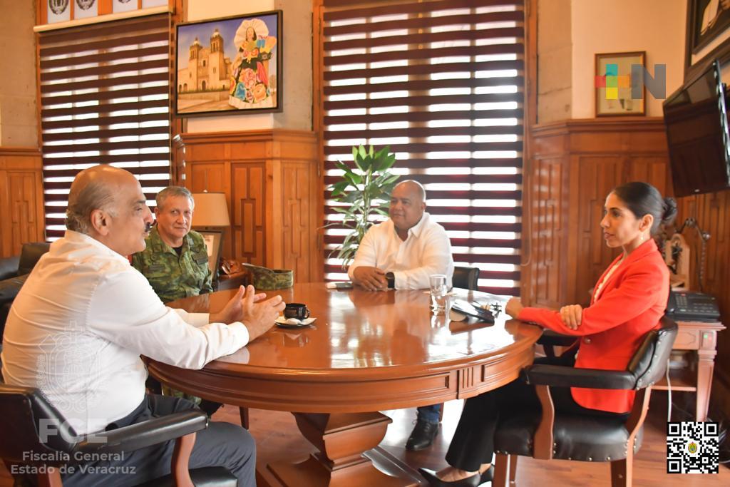 Fiscal sostuvo reunión de trabajo con Secretario de Gobierno, Sedena y alcalde de Xalapa