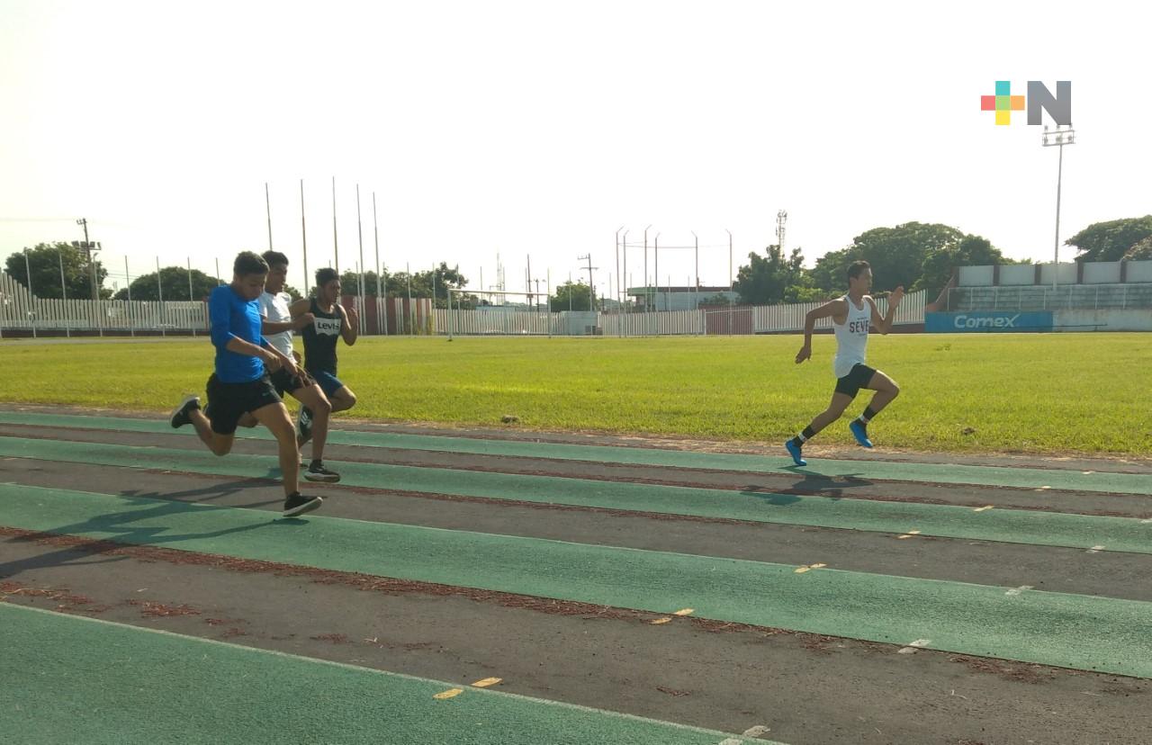 En Acayucan crean escuela municipal de atletismo
