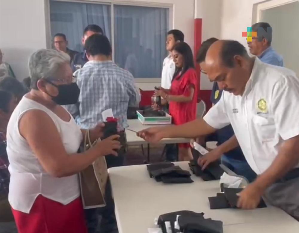 Caravana Rotaria entregó anteojos graduados a personas de escasos recursos de Martínez de la Torre