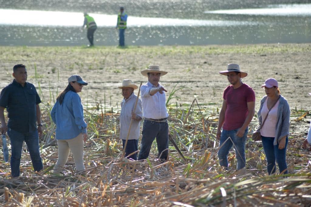 Cuitláhuac García Jiménez encabezó jornada de limpieza de laguna de San Julián en puerto de Veracruz