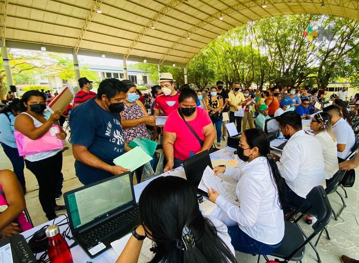 Brigada Itinerante del Registro Civil atiende  más de mil 200 personas al sur del estado