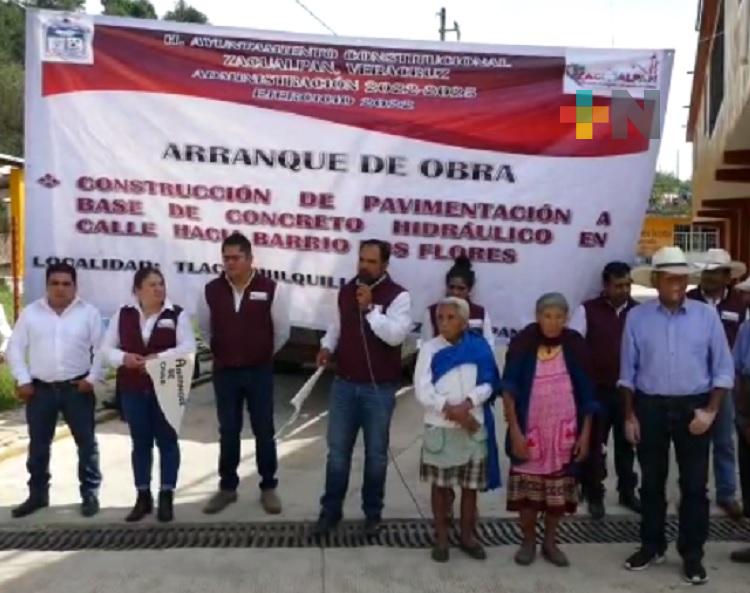 Inició obra de pavimentación de calle en comunidad del municipio de Zacualpan