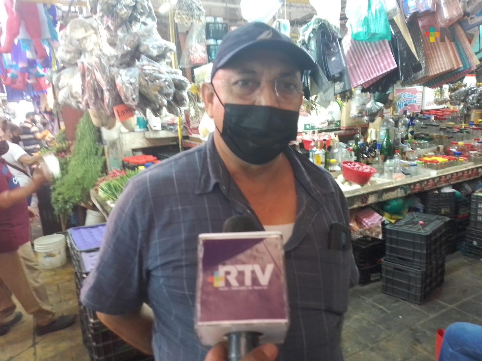 En Día del Padre suben ventas en locales de alimento del mercado Hidalgo de Veracruz