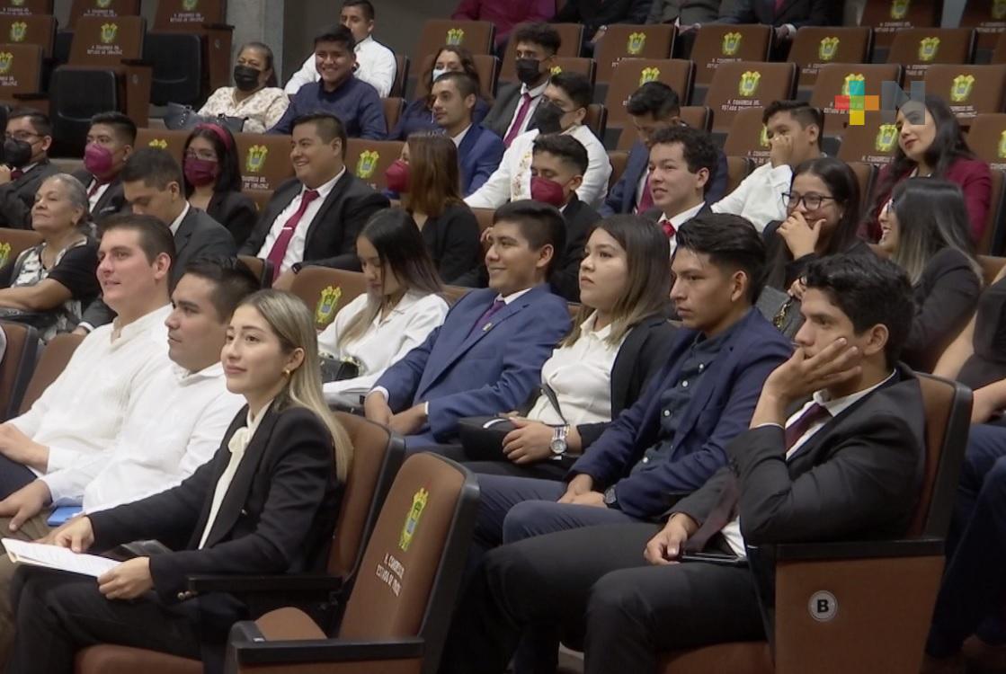Jóvenes de todo del estado de Veracruz conforman Escuela de Legisladores
