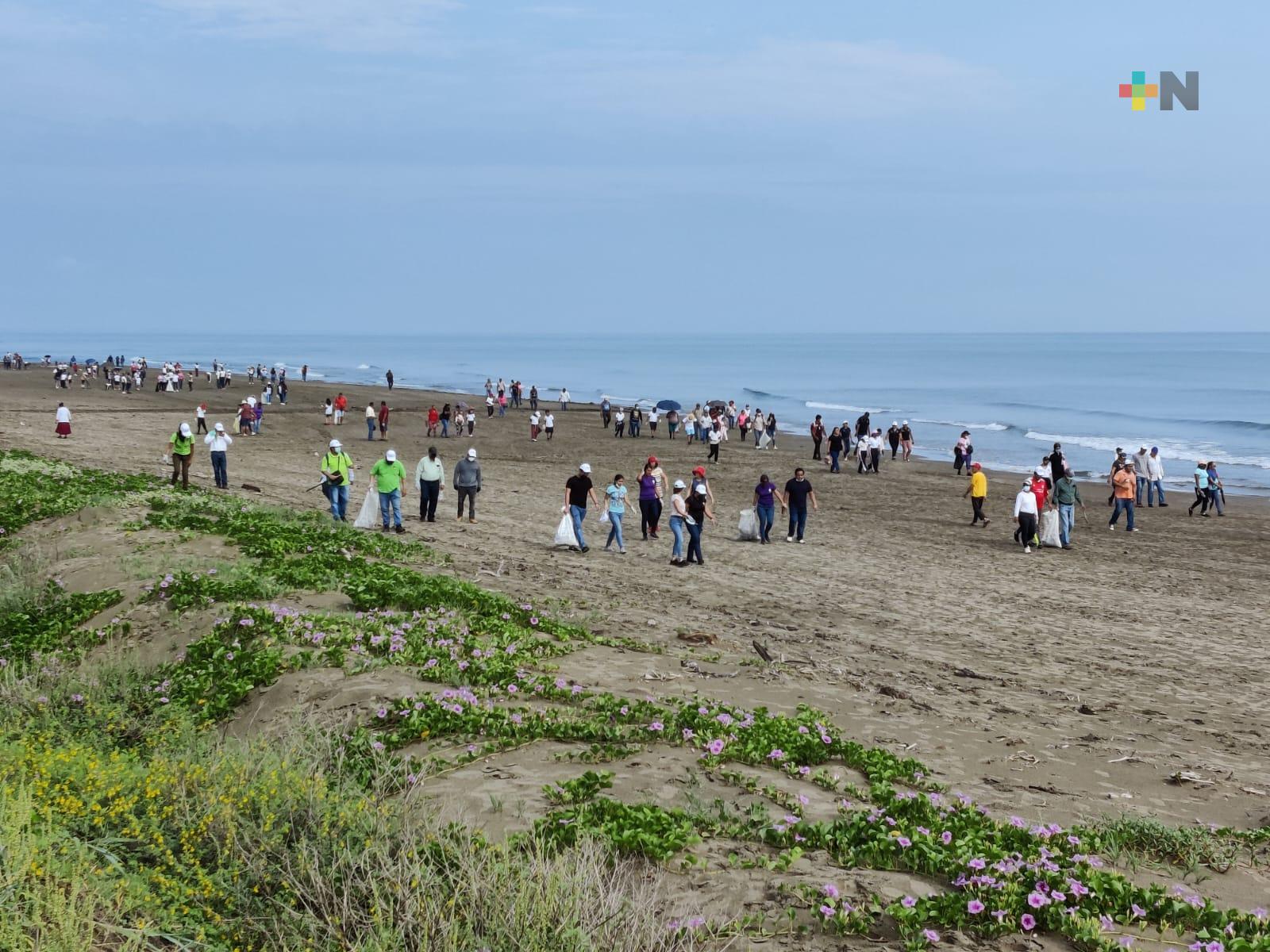 Mucha participación en el programa «Limpia tu playa» en Coatzacoalcos