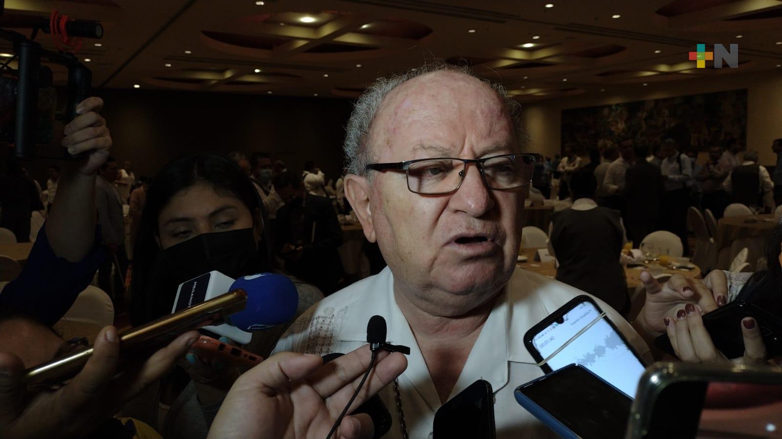 Obispo emérito de Veracruz desaprueba matrimonios igualitarios