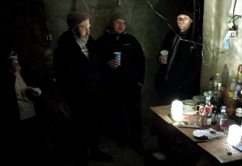 El sitio ruso a Mariúpol dejó al menos 1348 ucranianos muertos y el 90% de los edificios residenciales dañados