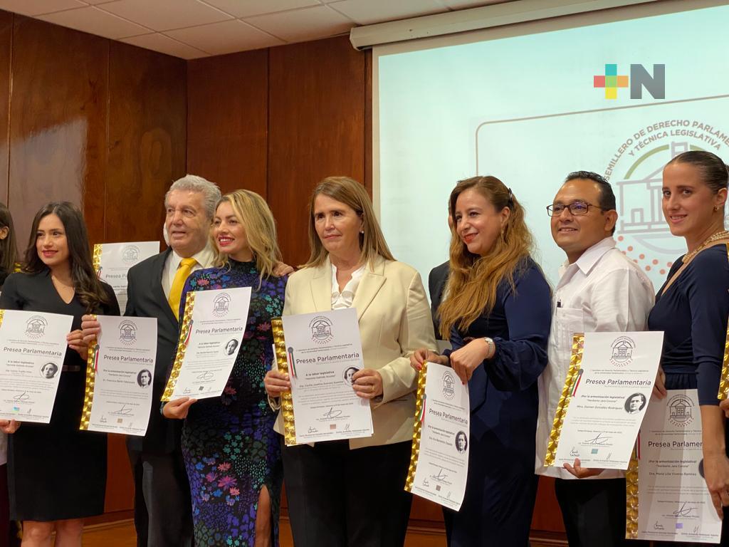 Participa Congreso en aniversario del Semillero de Derecho Parlamentario de la UV