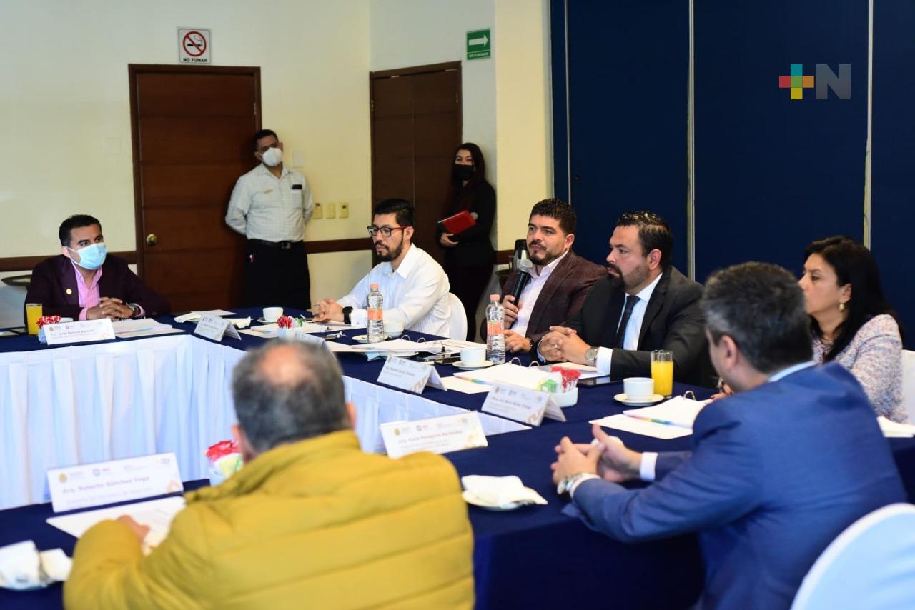 Asegura SEV ejecución de 264 obras para este año; autoriza anticipo del 50%