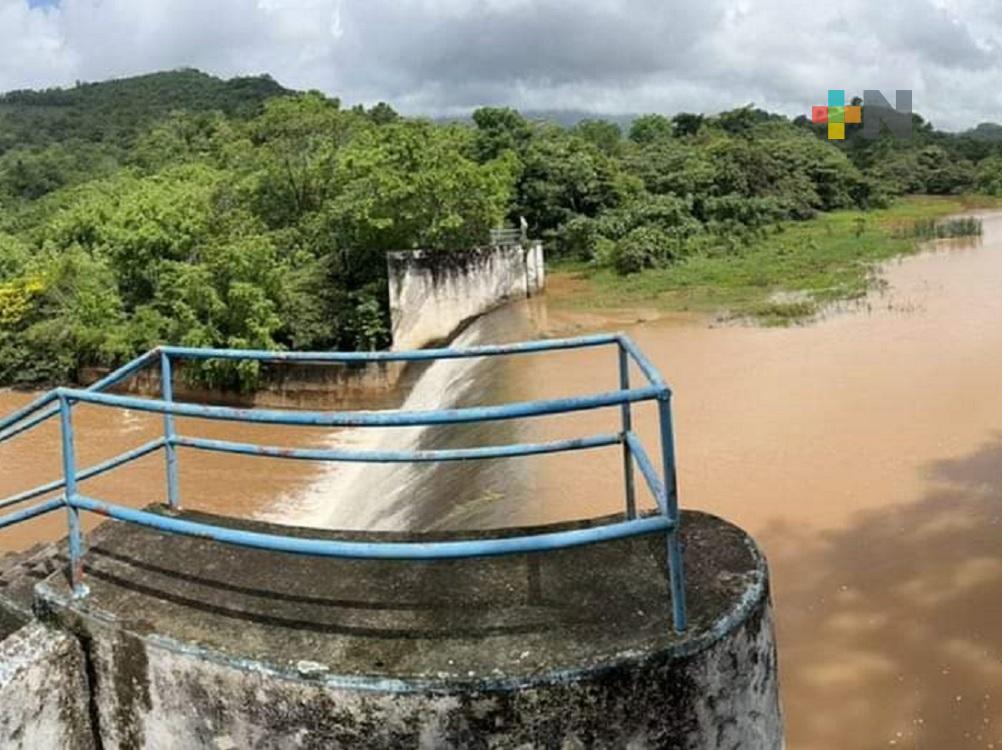 Suspenden servicio de agua en municipio de Coatzacoalcos