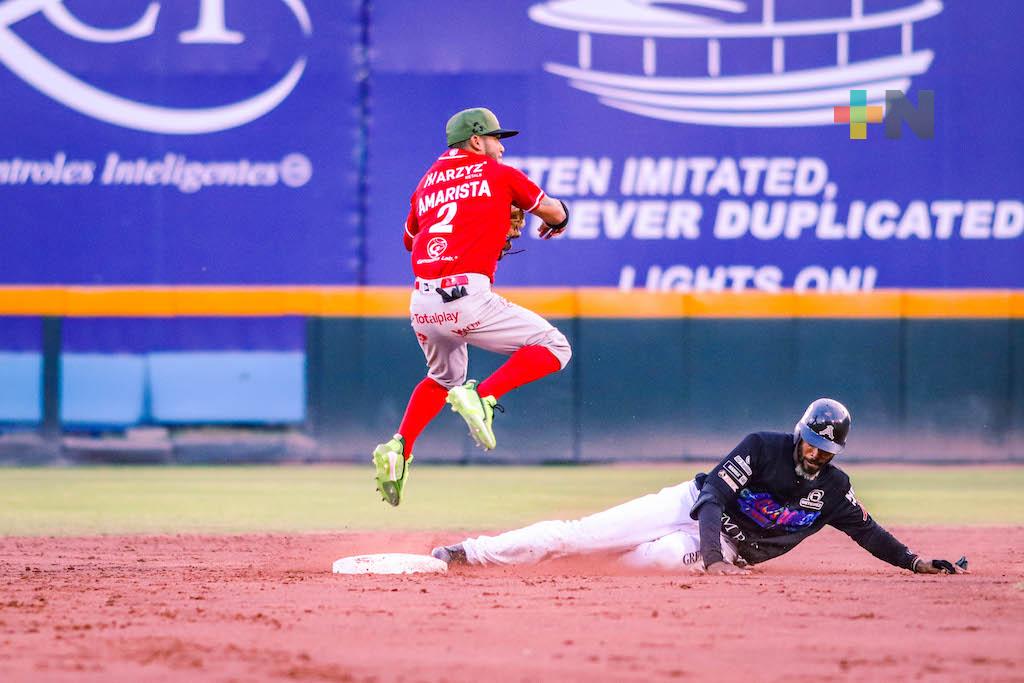 Monclova vence por 5-3 al Águila y la serie se queda en el norte