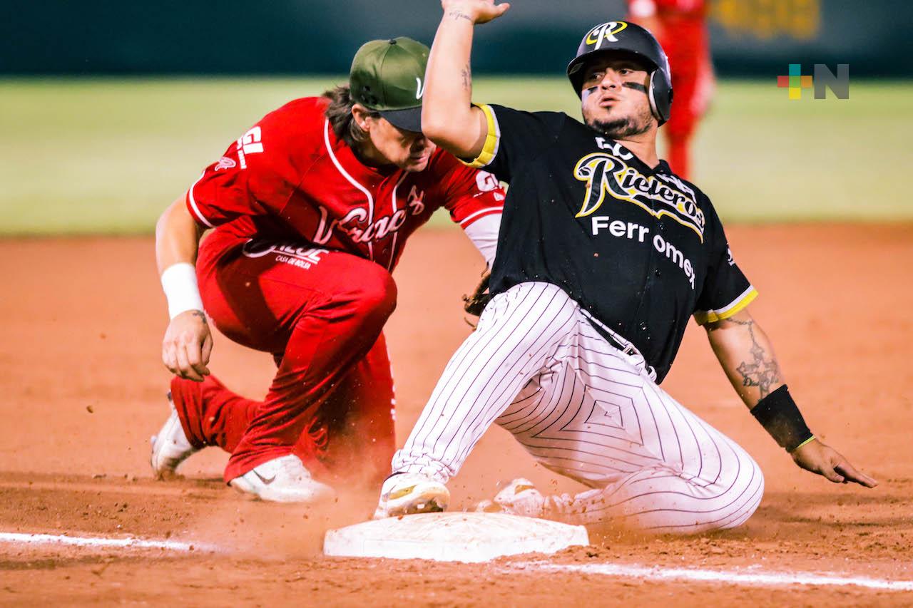 Rieleros vencen por pizarra de 6-3 al Águila, hidrocálidos aventajan la serie