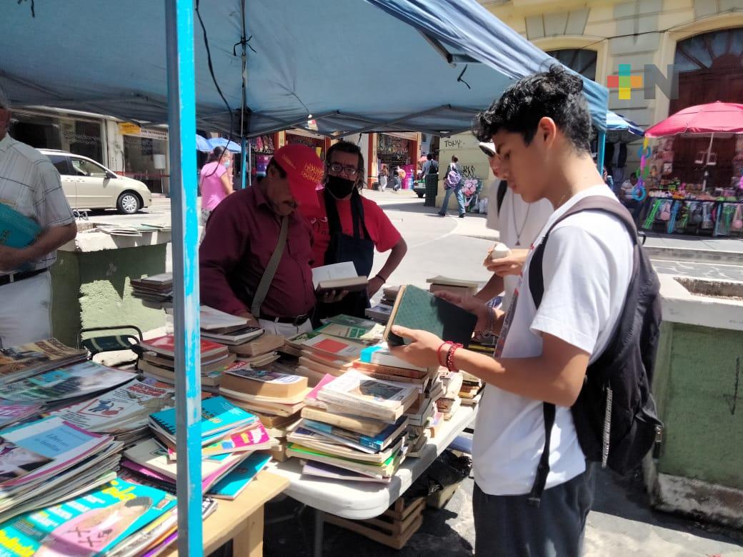 Leer más, propósito de Año Nuevo de xalapeños