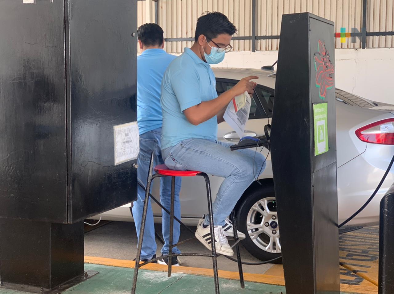 Verificentros de Coatzacoalcos registran poca afluencia de automovilistas