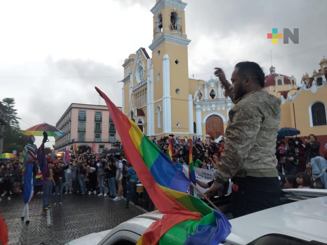 Realizan la marcha de la Diversidad Sexual, en Xalapa