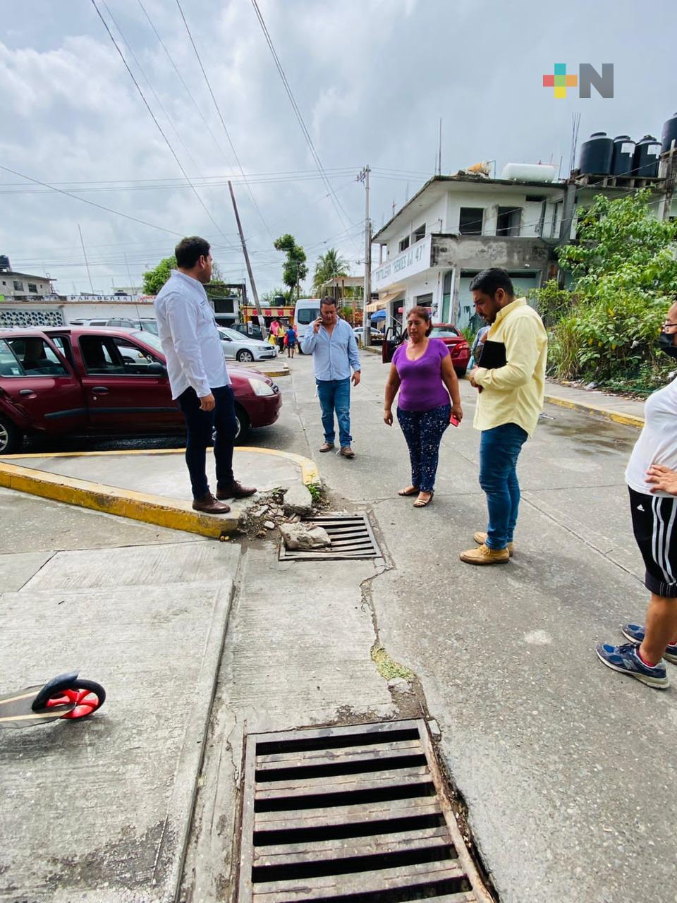 Solicitan vecinos de Tuxpan, desazolve de drenes pluviales para evitar inundaciones