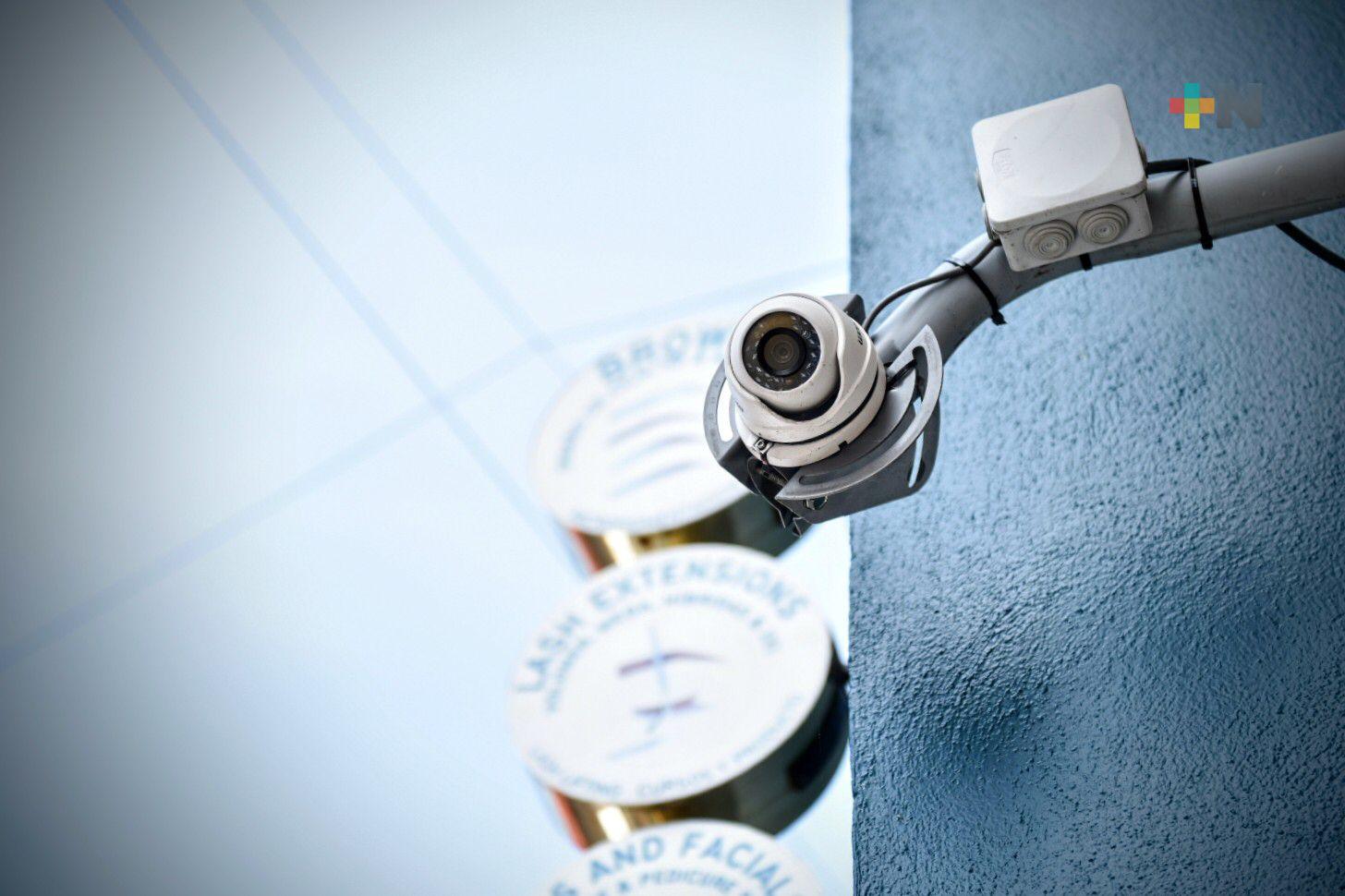 Entregará Ayuntamiento alarmas para fortalecer seguridad en colonias xalapeñas